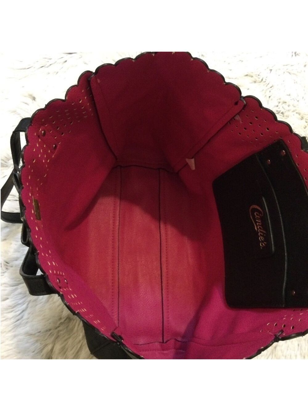 Candies Woman’s black bag with pink interior open bag no closure - Picture 7 of 16